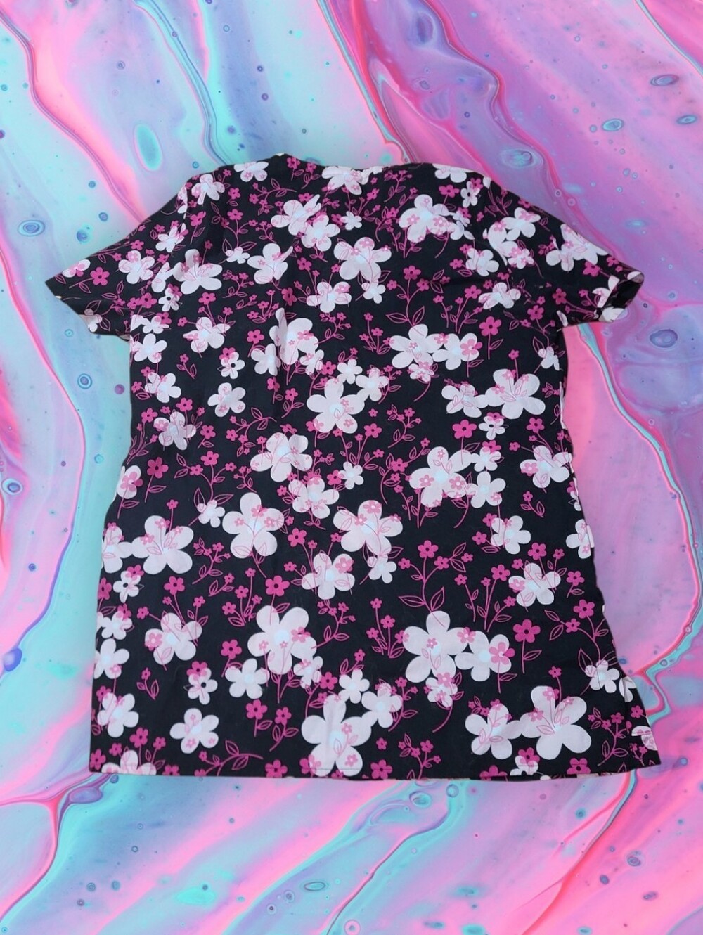 Women's size xs floral print scrub top - Picture 3 of 5